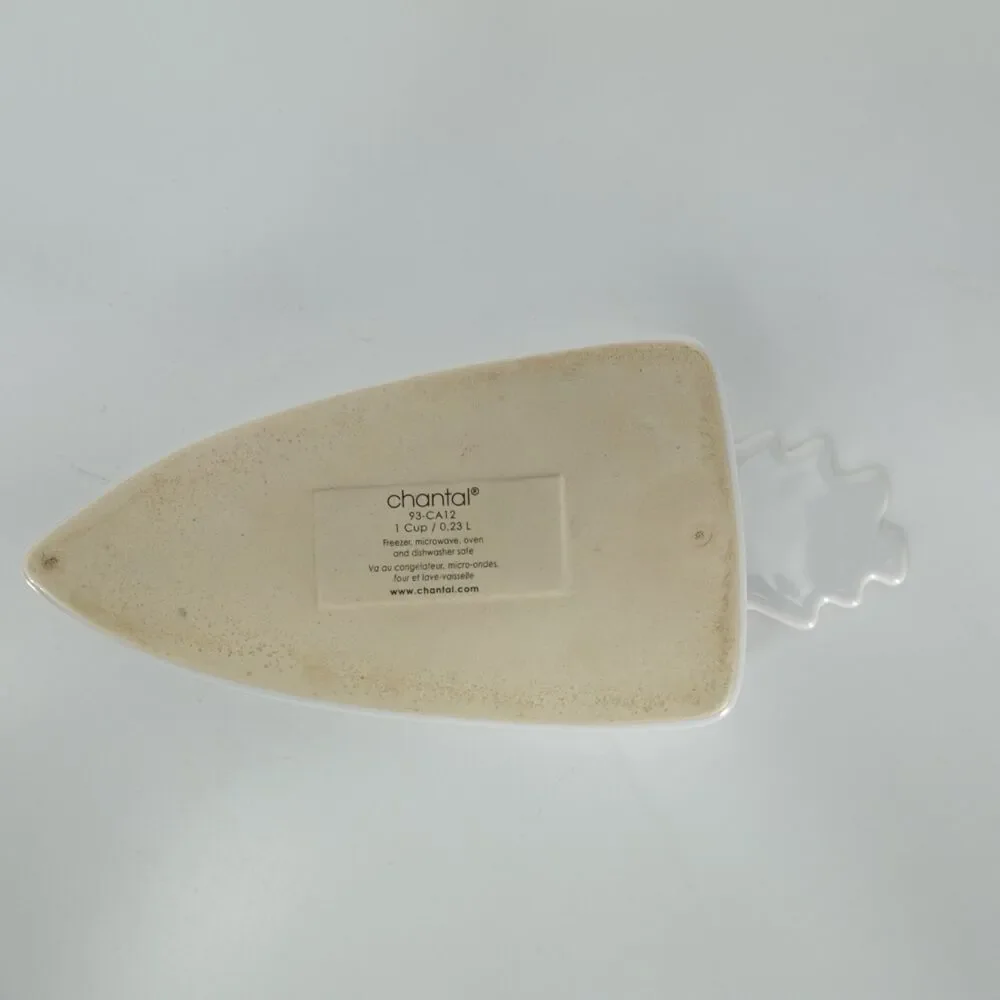 Chantal White Baking Dish Carrot Shape 1 Cup